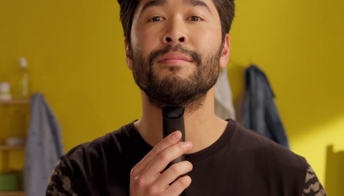 Video of man maining his stubble beard